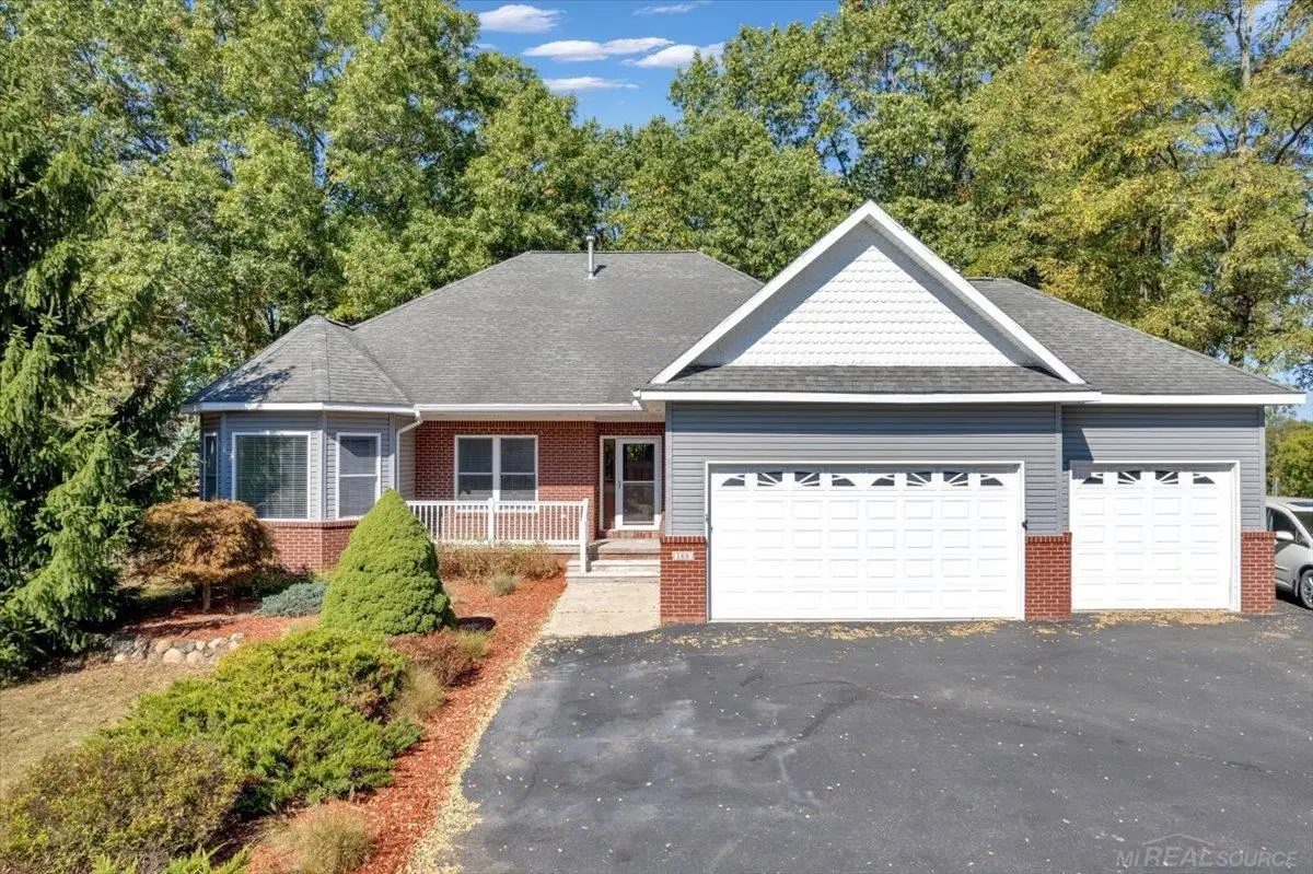 188 W Glass Rd, Ortonville, MI 48462 - Image #1