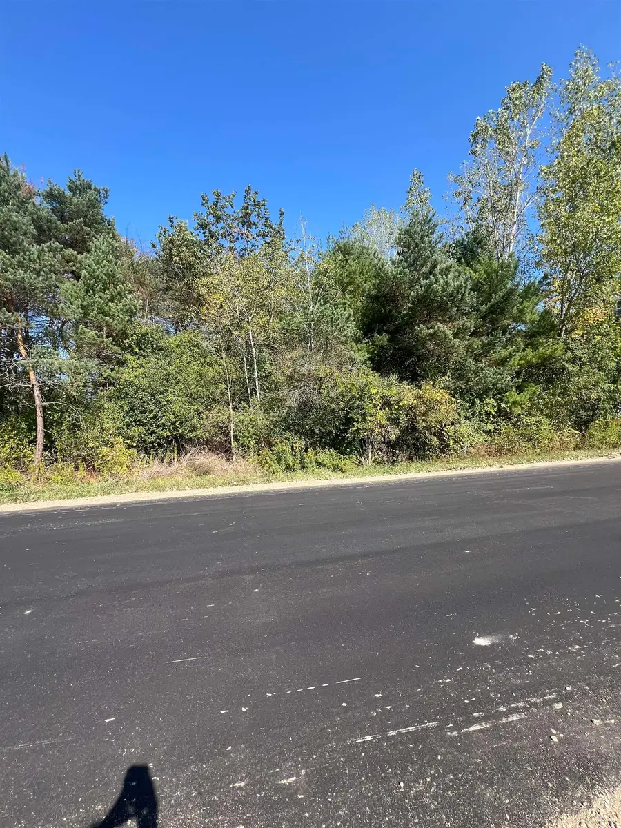 562 Quillette, Beaverton, MI 48612 - Image #2