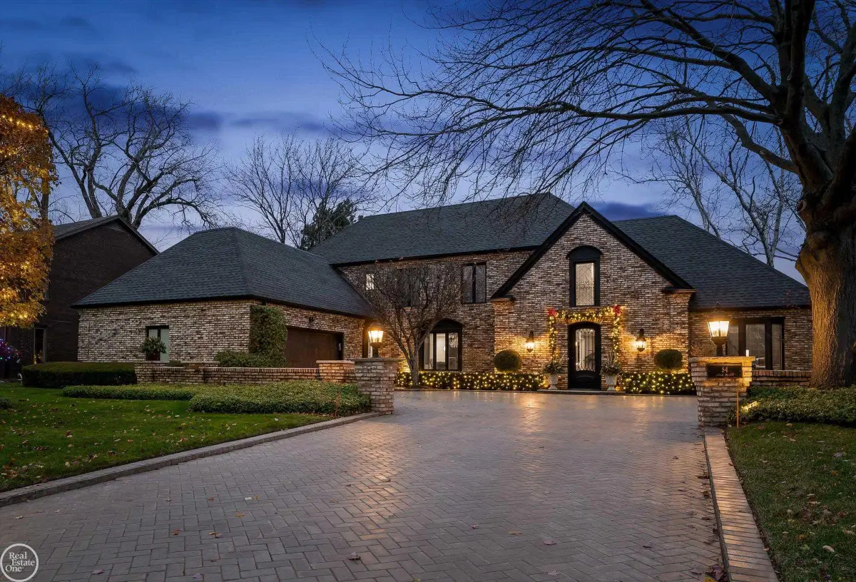 54 Belle Meade, Grosse Pointe, MI 48236 - Image #1