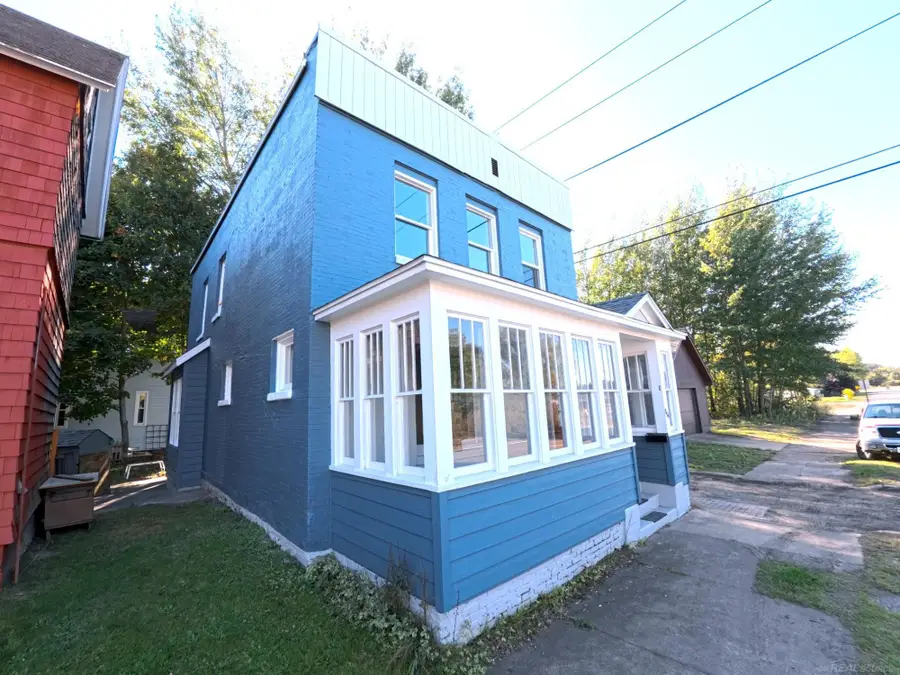 806 Pine, Calumet, MI 49913 - Image #2