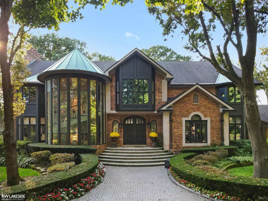 17455 Iris, Clinton Township, MI 48036 - Image #2