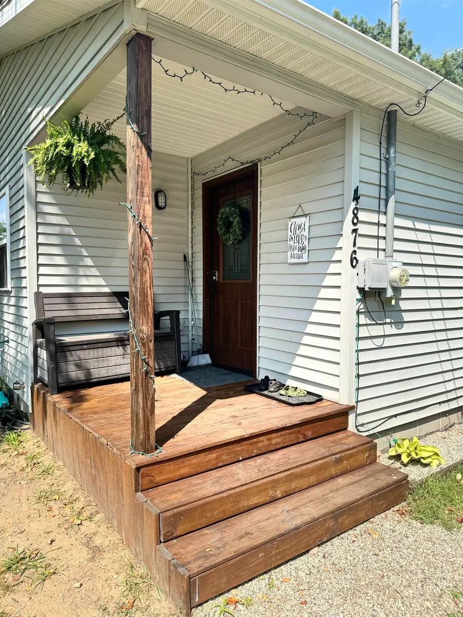 4876 Cedar Dr, Gladwin, MI 48624 - Image #2