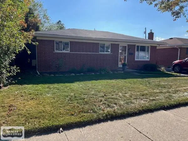 21536 Downing, Saint Clair Shores, MI 48080