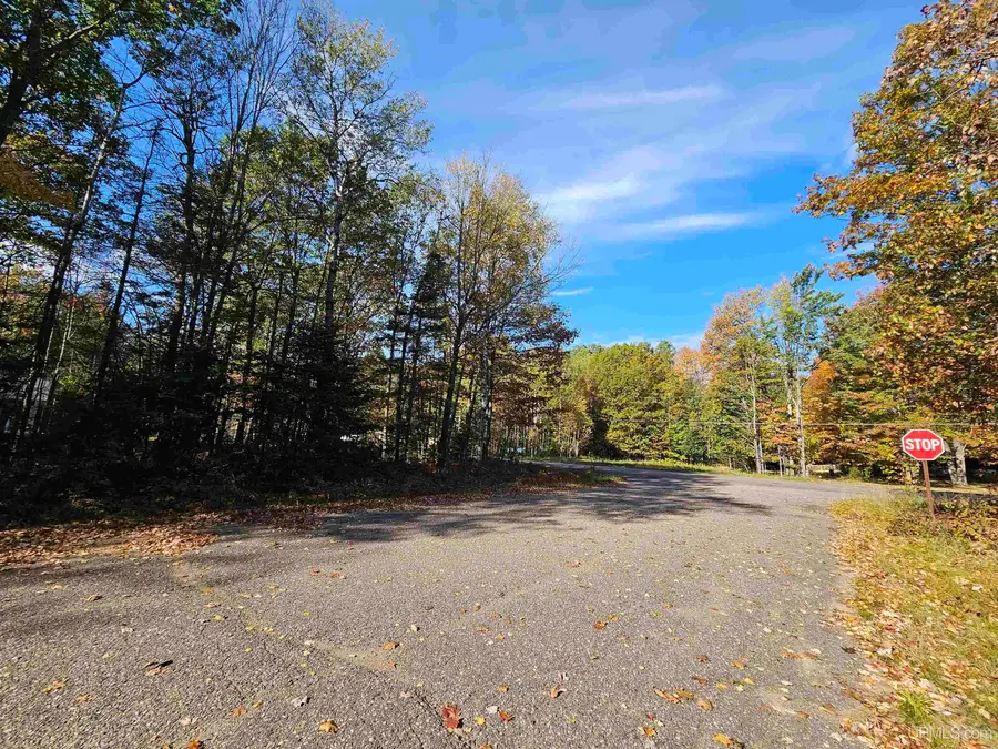 826/830 W Kimberly, Gwinn, MI 49841 - Image #2