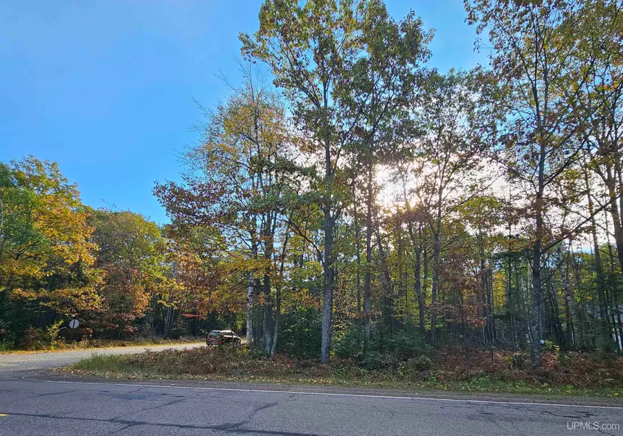 826/830 W Kimberly, Gwinn, MI 49841 - Image #3