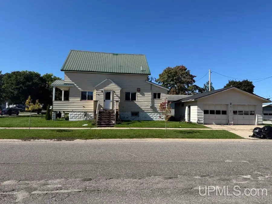331 E Chocolay, Munising, MI 49862 - Image #2