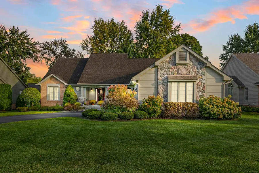 959 Pine Trail, Rochester Hills, MI 48307 - Image #2