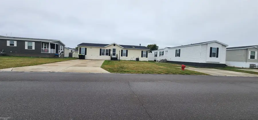 46403 Le Grande, Macomb, MI 48044 - Image #2