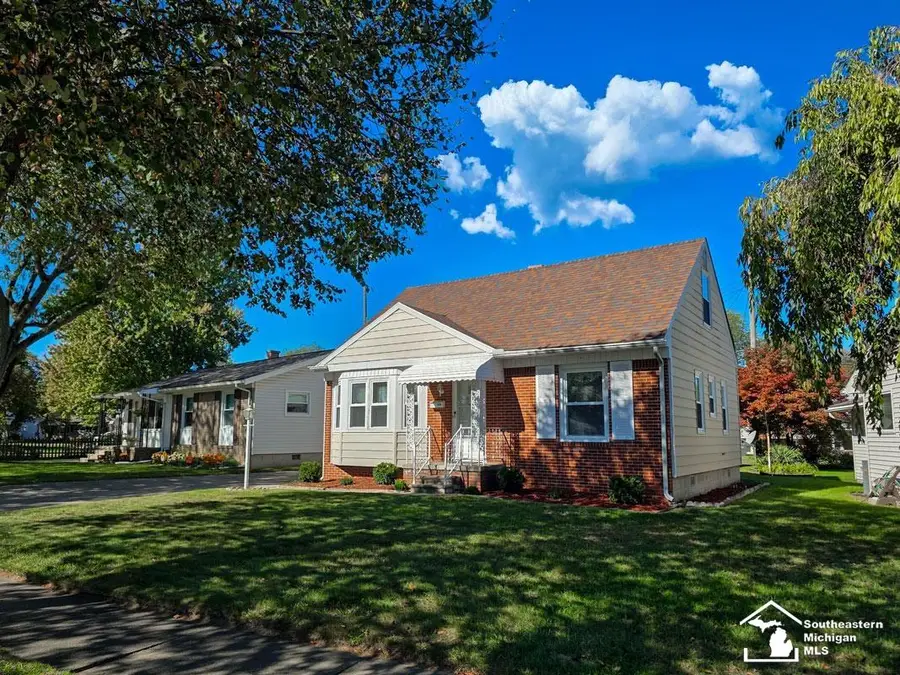 954 Jefferson, Monroe, MI 48161 - Image #3