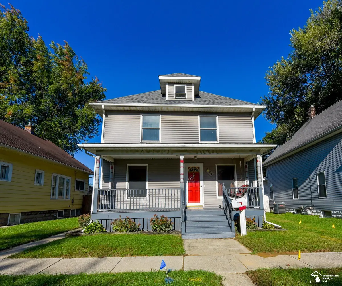 824 Smith, Monroe, MI 48161 - Image #1