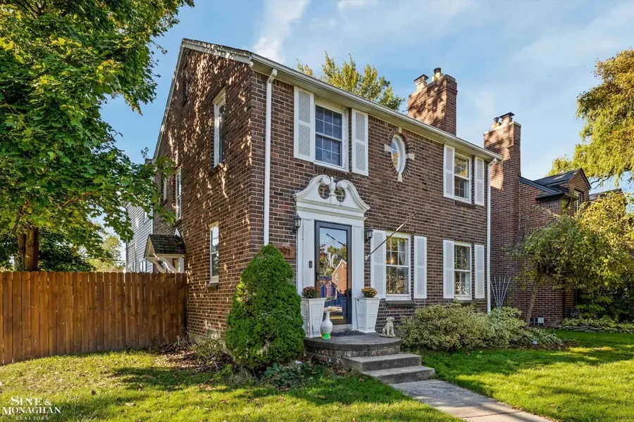 1291 Roslyn, Grosse Pointe Woods, MI 48236 - Image #2