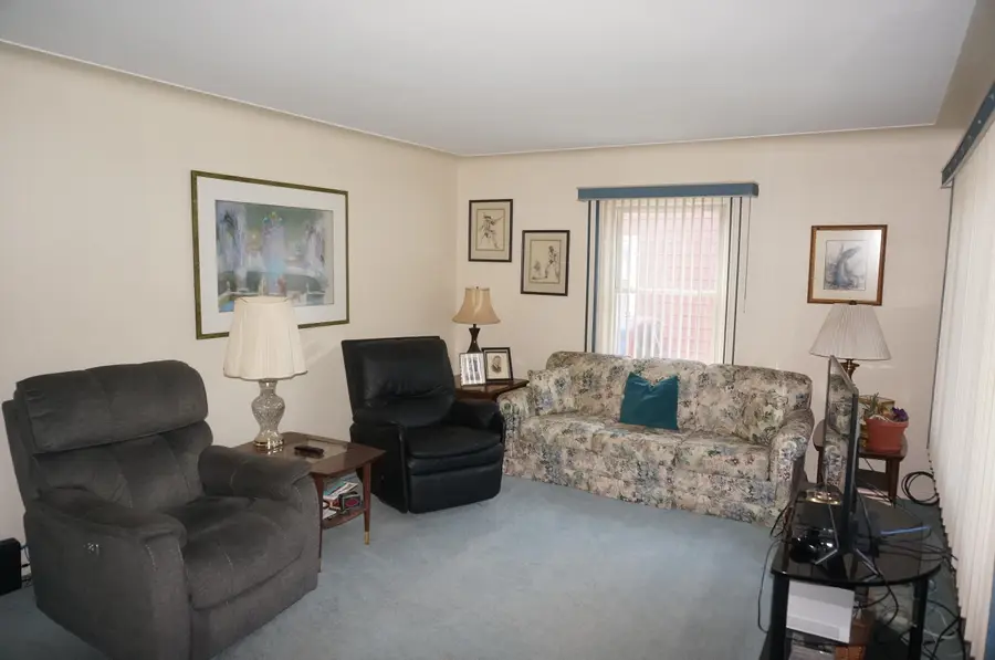 8134 Lillian, Center Line, MI 48015 - Image #2