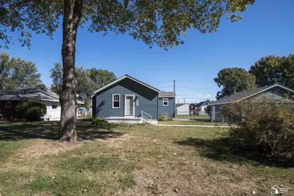 14621 New York, Romulus, MI 48174