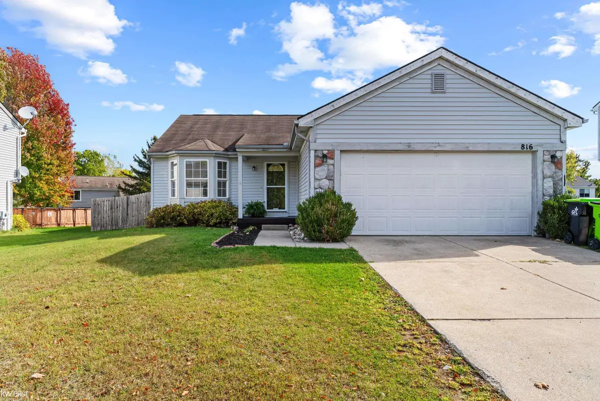 816 Millerway, Fenton, MI 48430 - Image #1