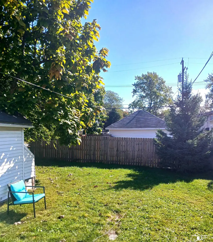 523 Smith, Monroe, MI 48161 - Image #3