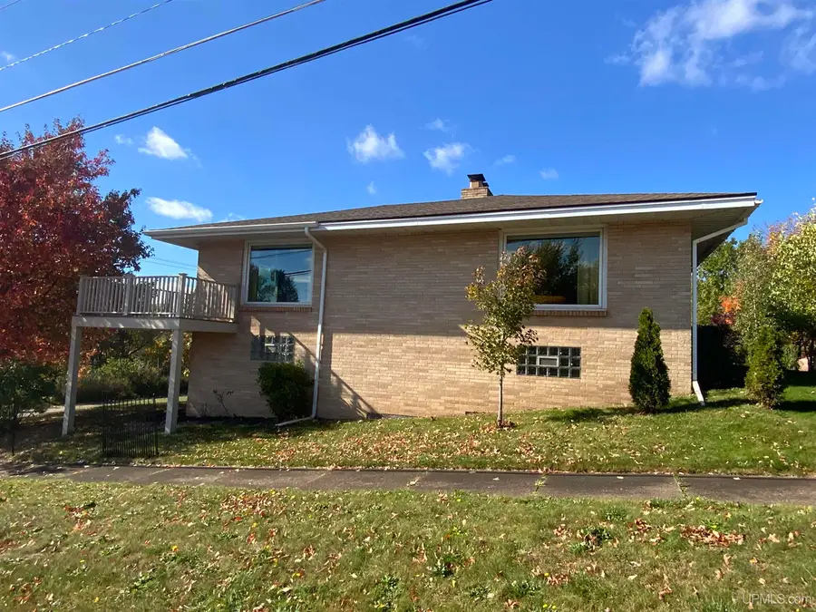 684 Mather, Ishpeming, MI 49849 - Image #2