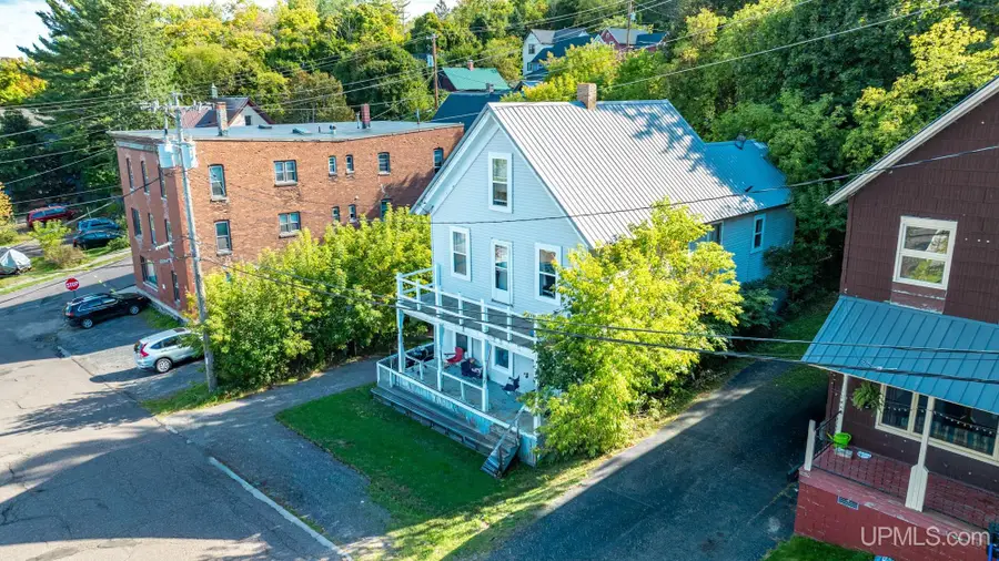 809 E Montezuma, Houghton, MI 49931 - Image #3