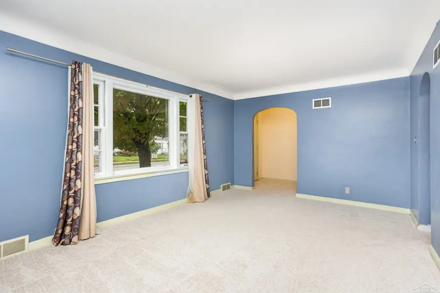 828 Malzahn, Saginaw, MI 48602 - Image #3