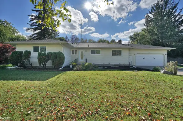 3318 Long, Burton, MI 48519