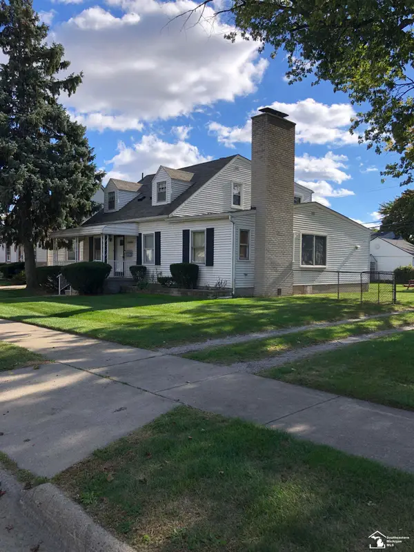 15163 University, Allen Park, MI 48101