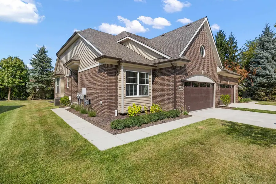 40699 Azalea, Clinton Township, MI 48036 - Image #3