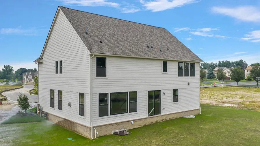 3251 Waldon Ridge Dr, Orion Township, MI 48359 - Image #2