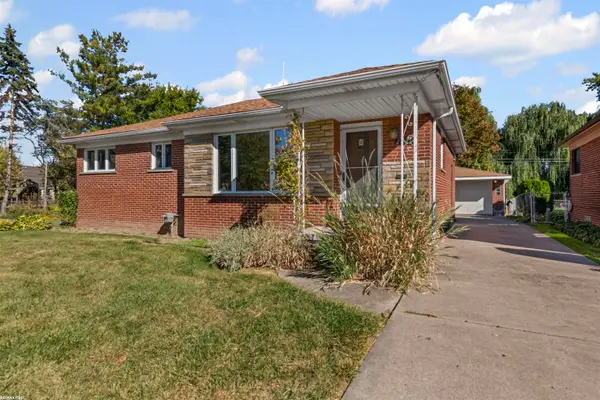 26318 San Rosa, Saint Clair Shores, MI 48081