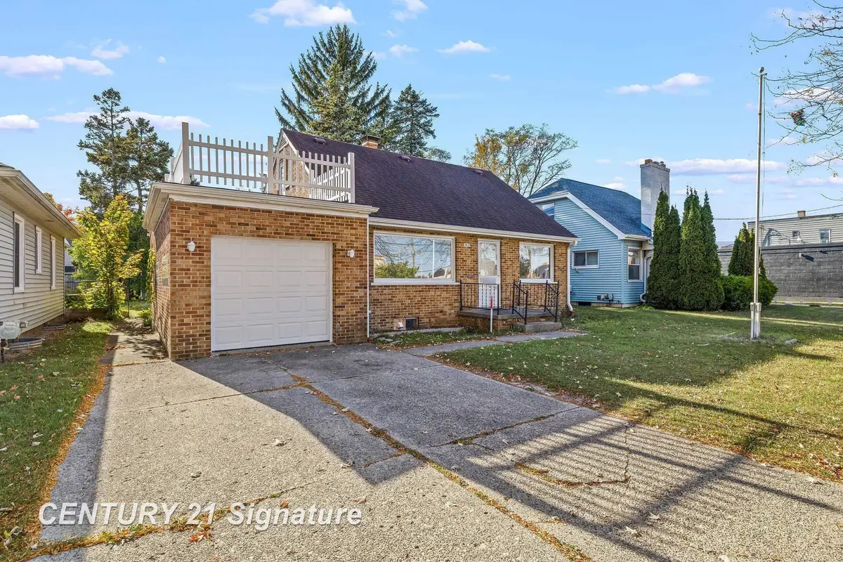 3433 Court, Saginaw, MI 48602 - Image #1