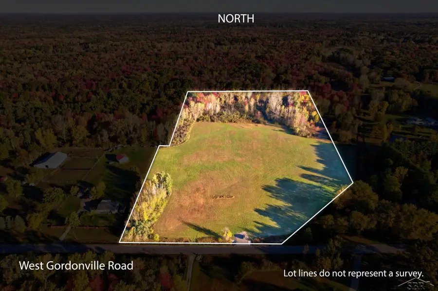 296 W Gordonville, Midland, MI 48640 - Image #2