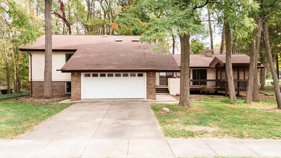 3826 Pine Knoll, Okemos, MI 48864 - Image #2