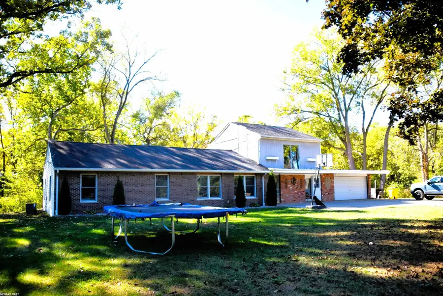 21272 Belleview, Clinton Township, MI 48036 - #2