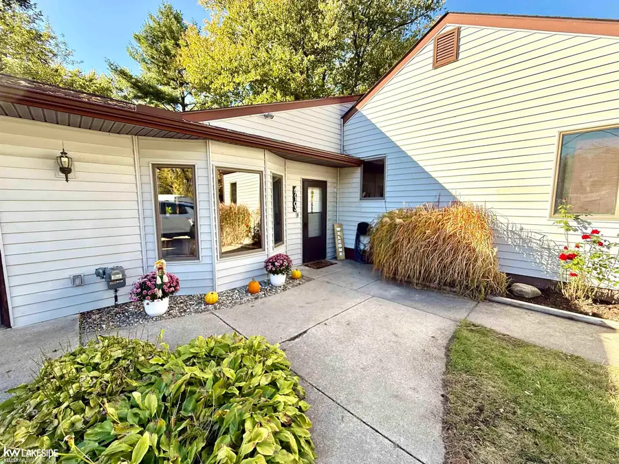 47103 Ladd, Shelby Charter Township, MI 48317 - Image #2