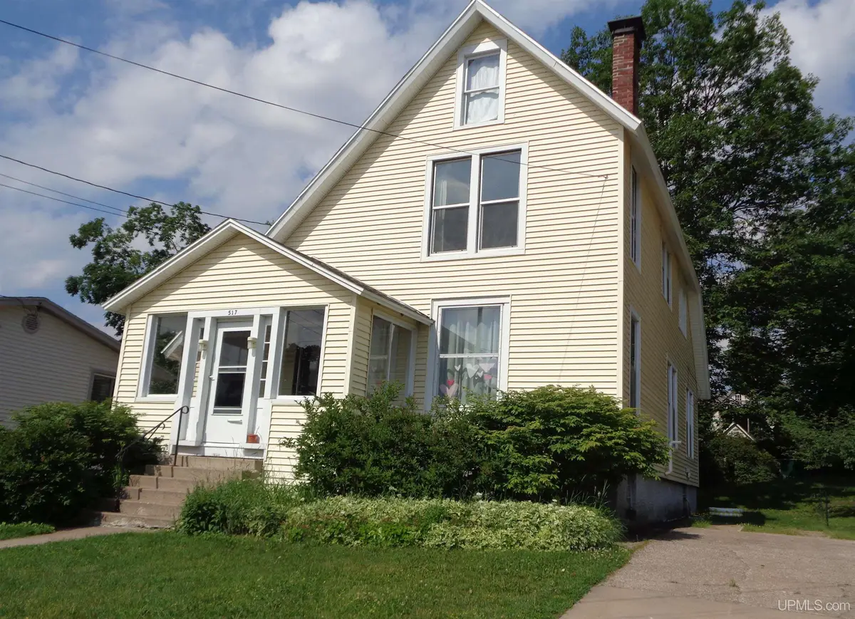 517 Pine, Marquette, MI 49855 - Image #1