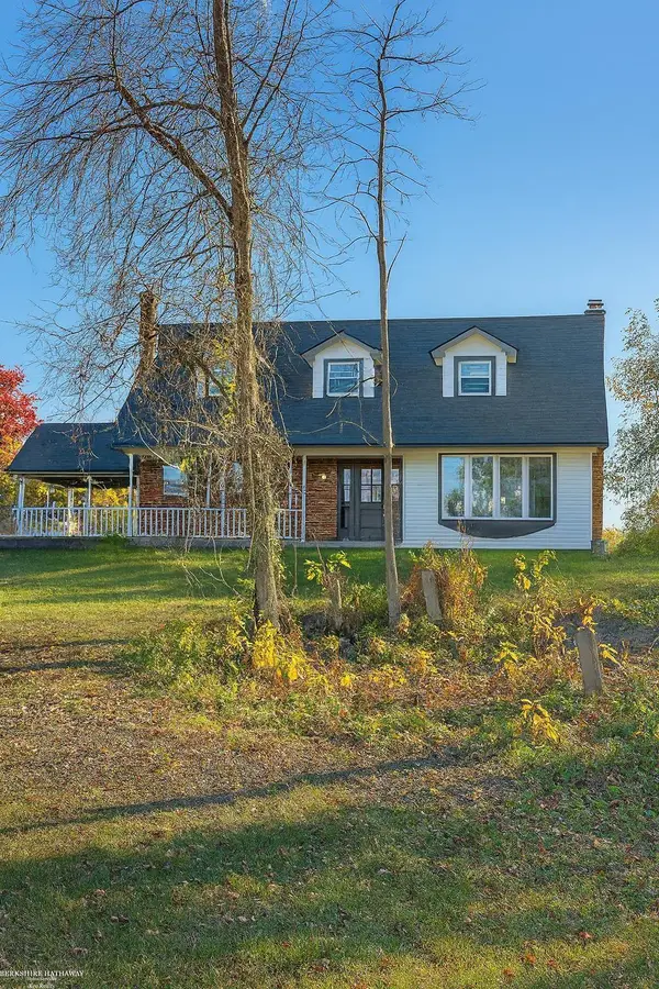 6760 Hunters Creek, Imlay City, MI 48444