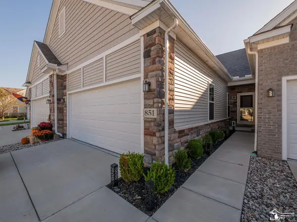 851 Plum Village, Monroe, MI 48161