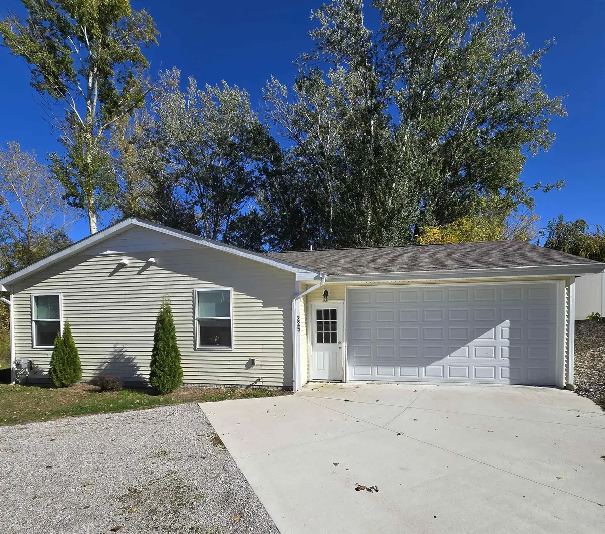 225 Lakeview, Beaverton, MI 48612 - Image #1