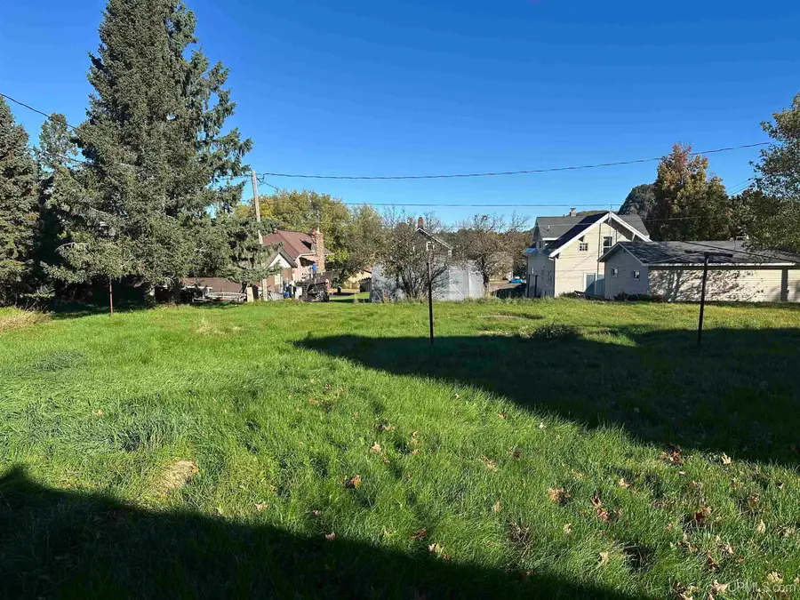 512 E Longyear, Bessemer, MI 49911 - Image #3