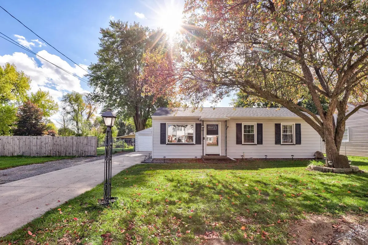 587 Meadowlawn, Saginaw, MI 48604 - Image #1