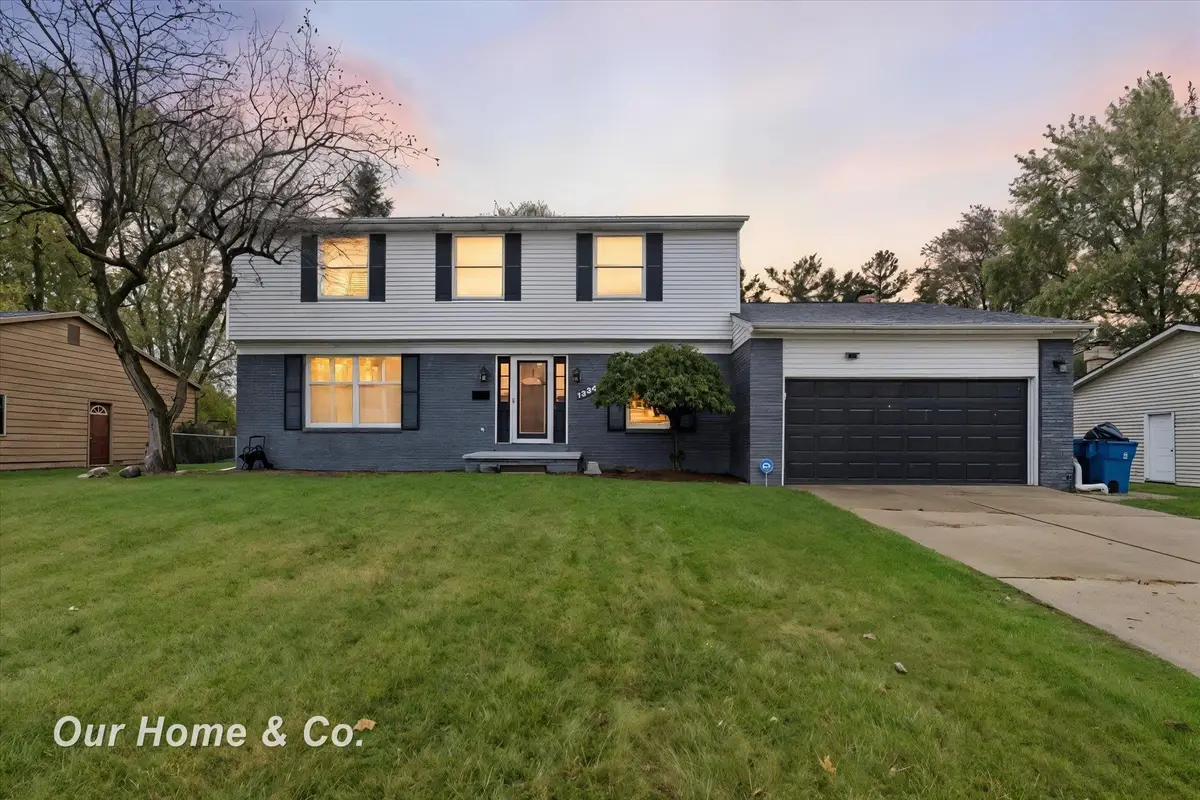 1334 Greenview, Grand Blanc, MI 48439 - #1