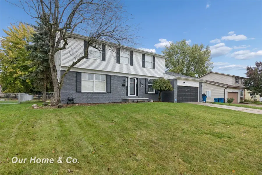 1334 Greenview, Grand Blanc, MI 48439 - #2