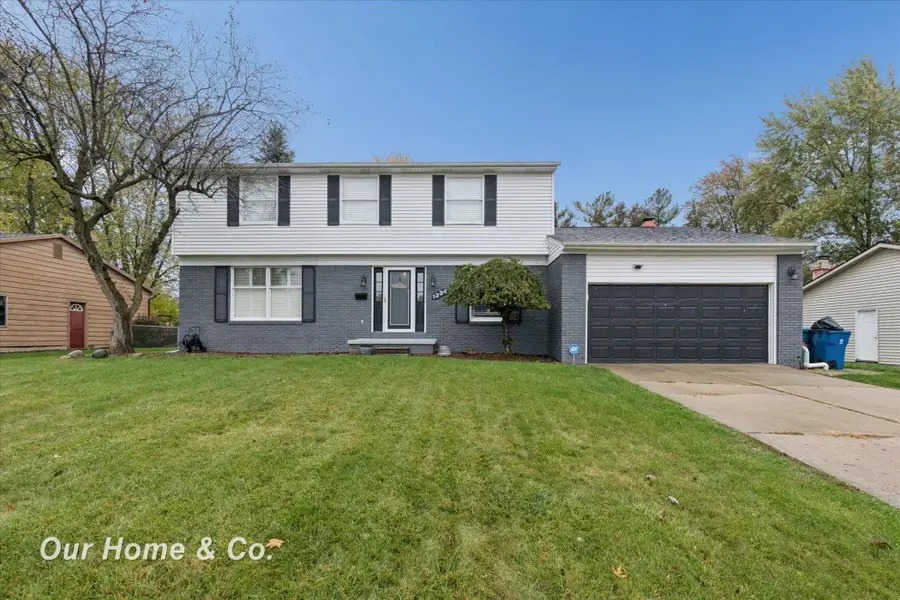 1334 Greenview, Grand Blanc, MI 48439 - #3