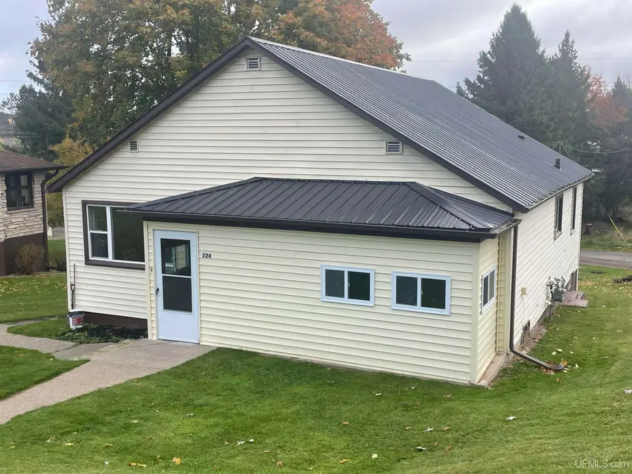 324 W Railroad, Caspian, MI 49915 - Image #2