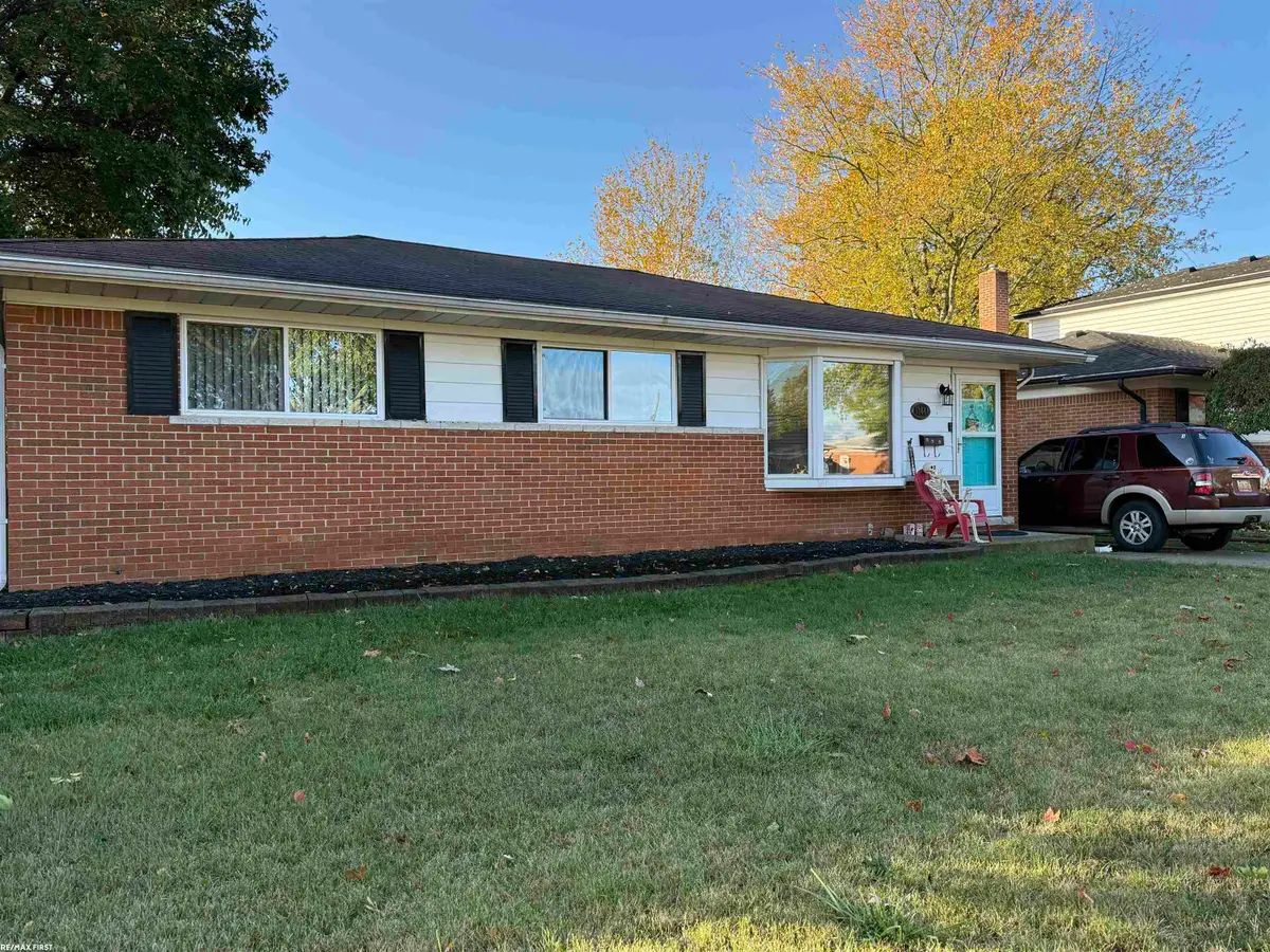 13644 Irvington Court, Warren, MI 48088 - Image #1