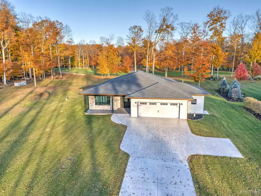 1522 N Country Club, Manistique, MI 49854 - Image #3