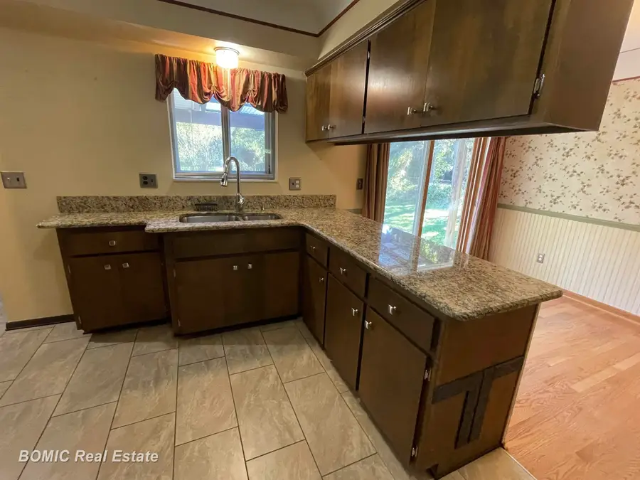 37134 Almont E, Sterling Heights, MI 48310 - Image #3