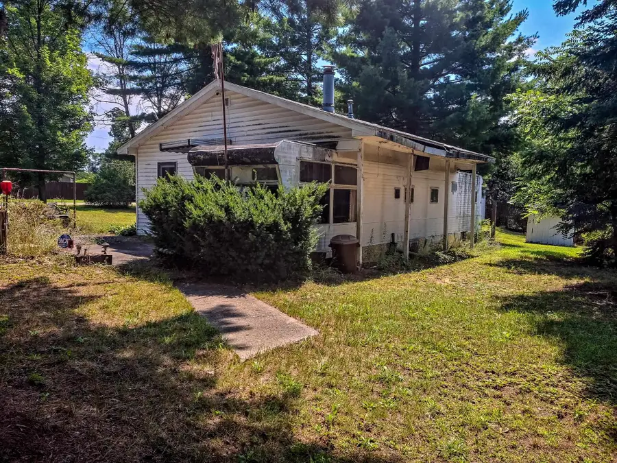 2098 Timber, Harrison, MI 48625 - Image #2