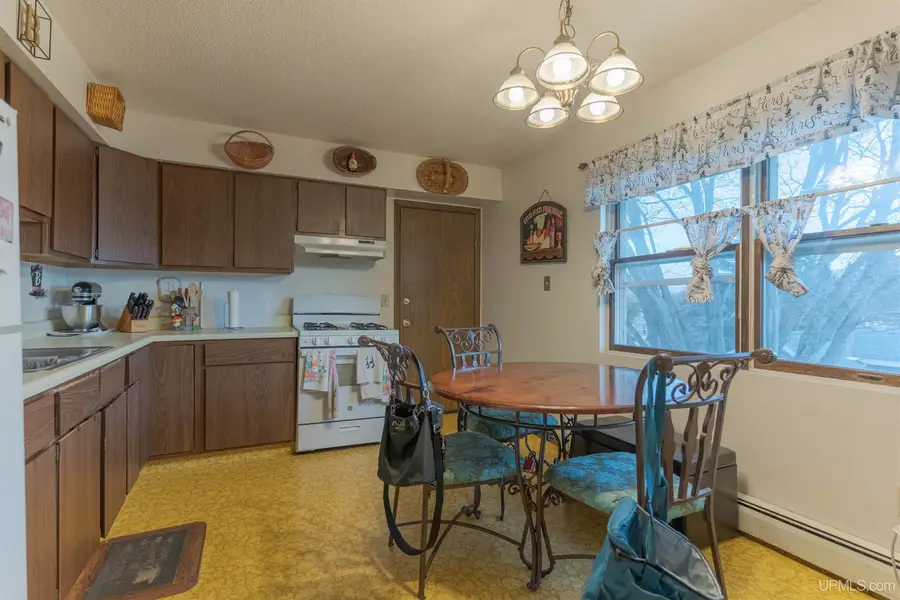 401 Marquette, Crystal Falls, MI 49920 - Image #3