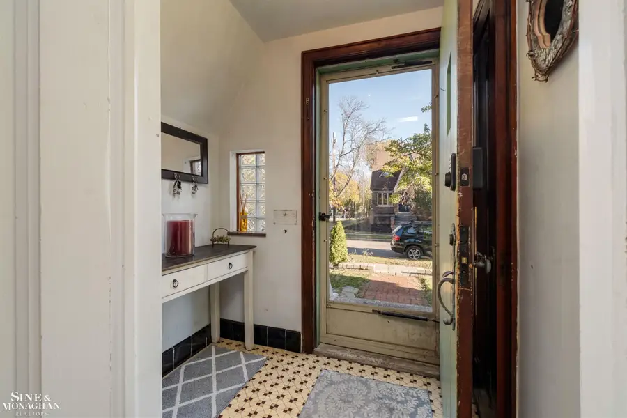 441 Manor, Grosse Pointe Farms, MI 48236 - #2