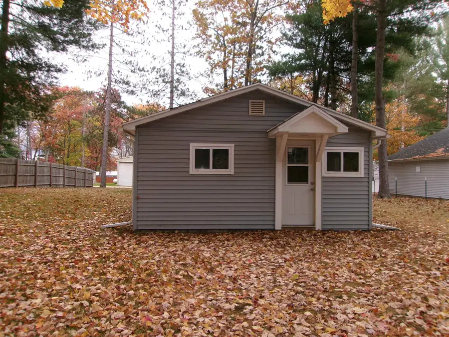 622 Pine, Harrison, MI 48625 - Image #3