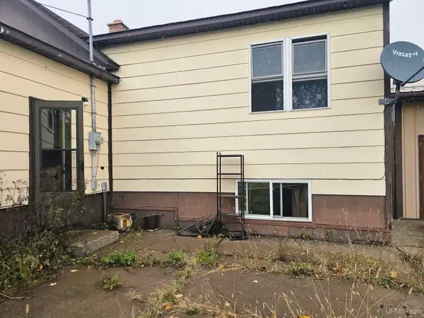 64 Oakwood, Gaastra, MI 49927